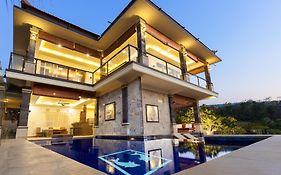 Winy-Villa Lovina